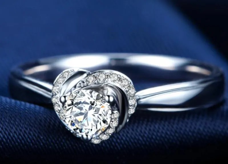 结婚钻戒是买一个还是一对 正常的结婚对戒多少钱