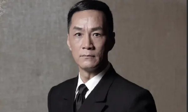 冯远征就任北京人艺第五任院长,他出任院长后如何挑选人艺的演员呢?