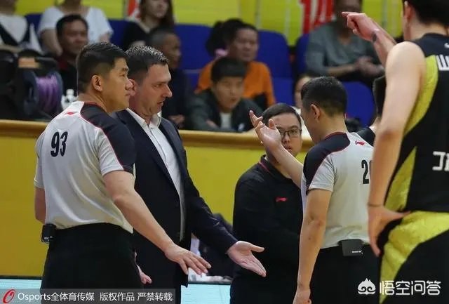 山东高速与浙江广厦的半决赛刚开始,睢冉就被罚下,对此你怎么看?
