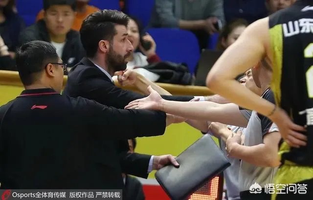 山东高速与浙江广厦的半决赛刚开始,睢冉就被罚下,对此你怎么看?