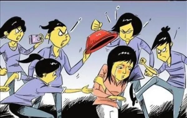 警方通报女生在酒店被多人殴打，涉事者将会被如何处置？