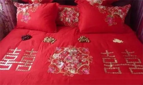 南京结婚要花多少钱才够 南京结婚当天讲究的物品有哪些