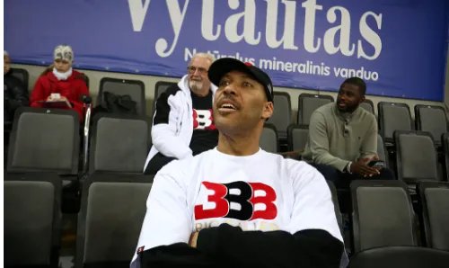 球爹为何让湖人队解雇小沃顿？