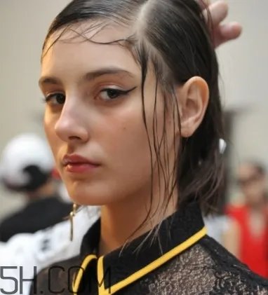 2018流行什么妆容？2018女性流行妆容