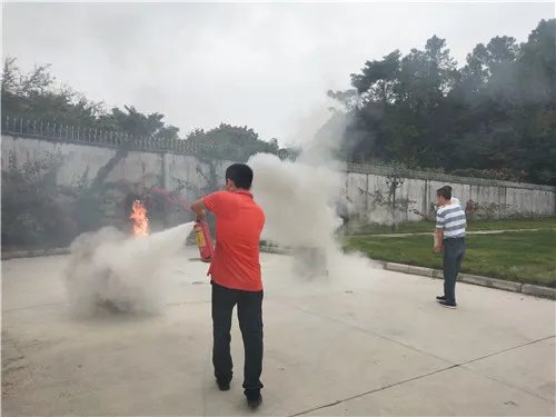 灭火器的使用4步骤口诀是什么