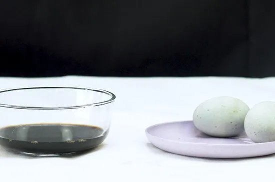 皮蛋不能和什么一起吃