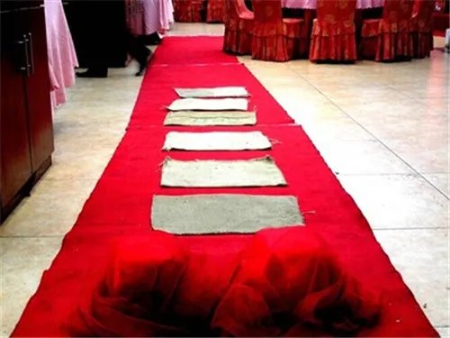 最新中式婚礼策划案2017 中式婚礼现场如何布置