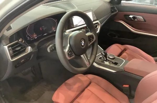 2021款宝马3系实车到店！最高优惠4.52万元