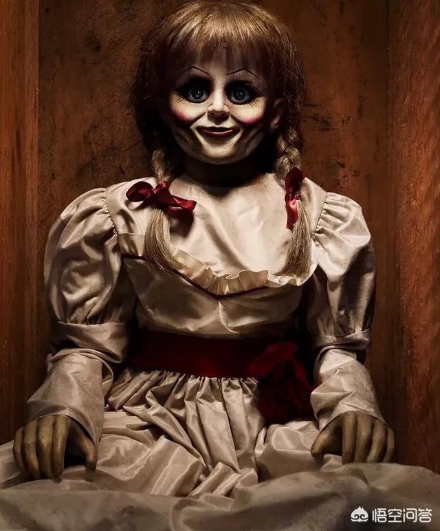 《海王》里有哪些很难发现的彩蛋？