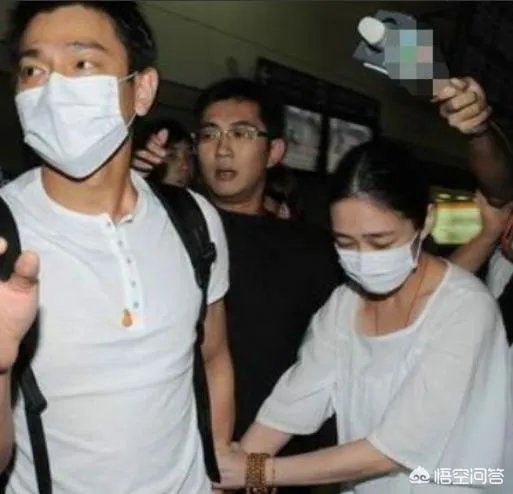 刘德华的老婆朱丽倩图片？