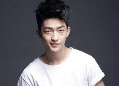 屈楚萧多大年龄了 屈楚萧女朋友是谁