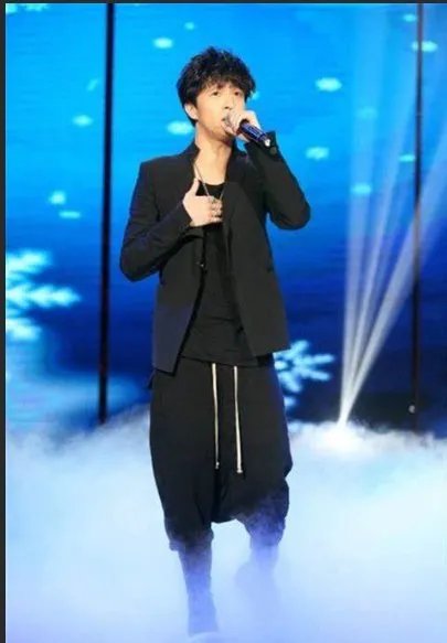 如何评价薛之谦的人品？