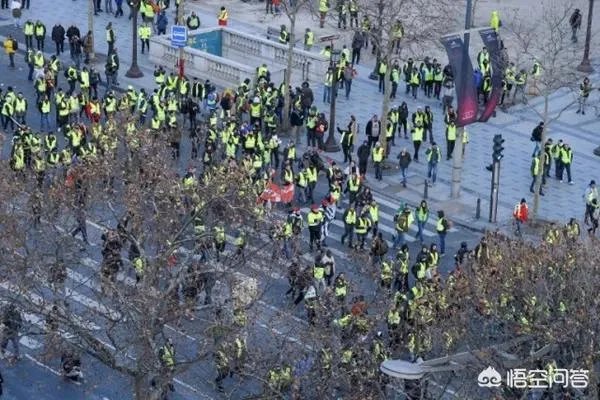 为什么号称“最浪漫国家”的法国会爆发严重的骚乱？