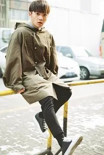 《中国新歌声》第一季的冠军是谁?