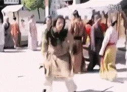 胡歌仰脸自拍用鼻孔看人，胡歌还有哪些搞怪的日常？