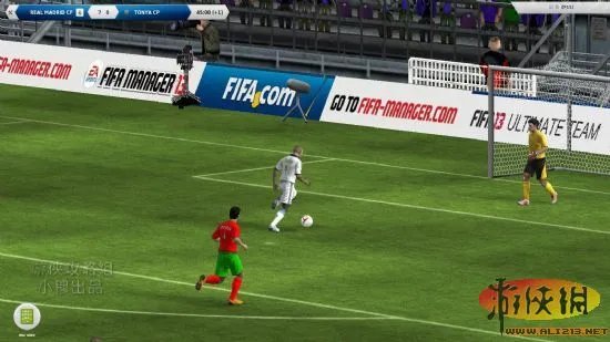 《FIFA足球经理13》评测 当教练之余模拟人生