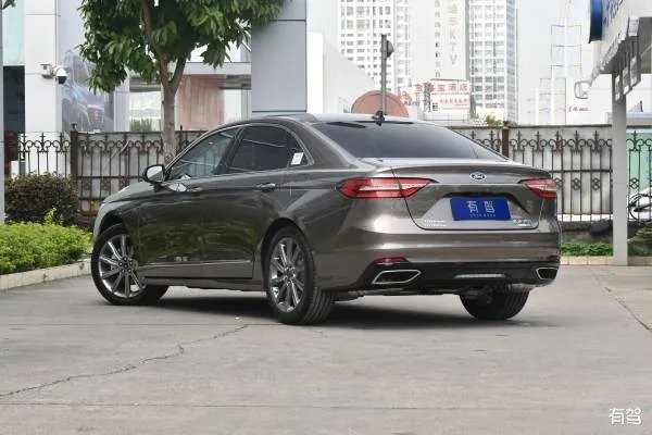 福特金牛座发动机质量怎么样?它的小毛病多吗？