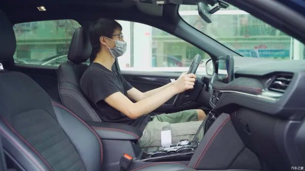 长了一副百万豪车的脸，却只要17.98万，它是谁？！