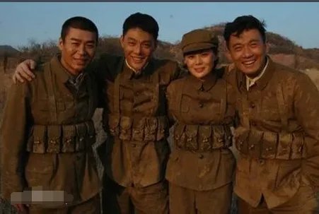 《冰是睡着水》电视剧的演员有哪些？