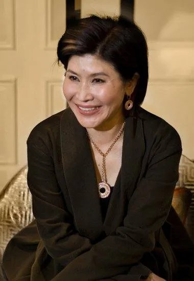 潘庄秀华的人物简介