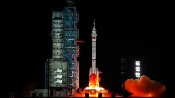 神舟十三号成功对接空间站，3名航天员将如何进入天和核心舱？