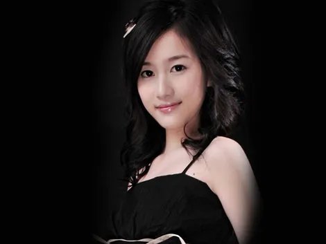 揭秘刘美含的男朋友叫什么  于小彤刘美含接吻照曝光