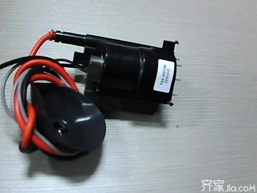 专业人士揭秘：电视机高压包打火出现的原因及修理方法