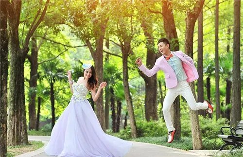 武汉婚纱摄影哪家好 拍婚纱照大概多少钱