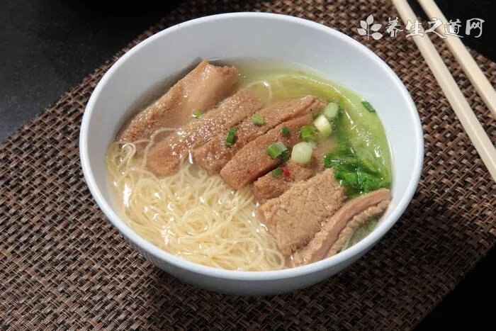 蜂蜜和什么减肥最快？蜂蜜减肥搭配吃法推荐