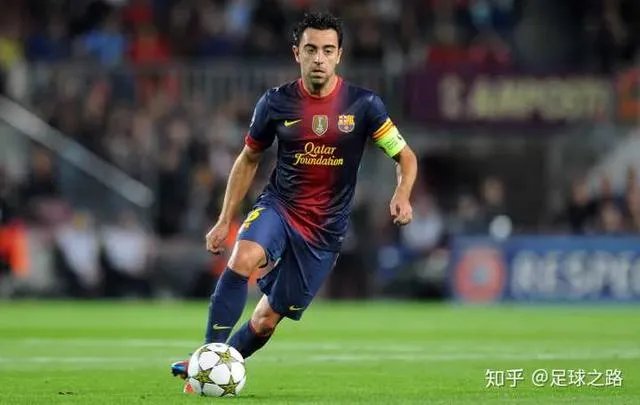 怎么评价《天下足球》评选的“黄金十年”最佳阵容？