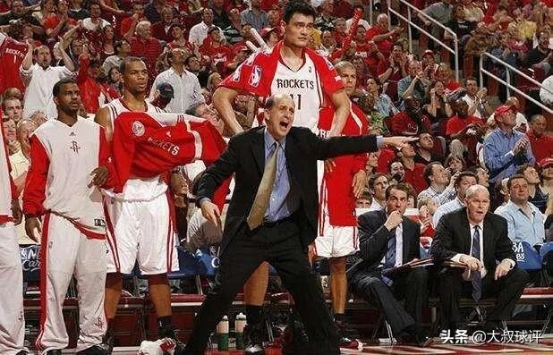 有没有比较著名的篮球教练却不会打球？