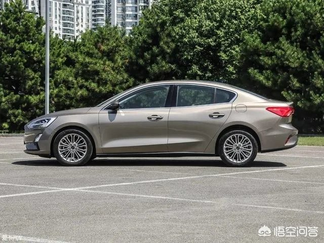 2019款福克斯和2018款卡罗拉相比如何?