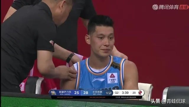 首钢和新疆队比赛中，得分状态最好的林书豪在末节坐冷板凳，这是怎么回事？