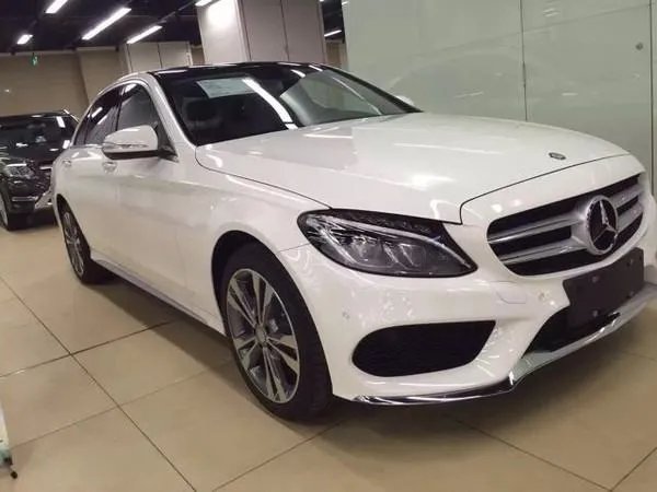 奔驰C200报价是多少？目前值得入手么？