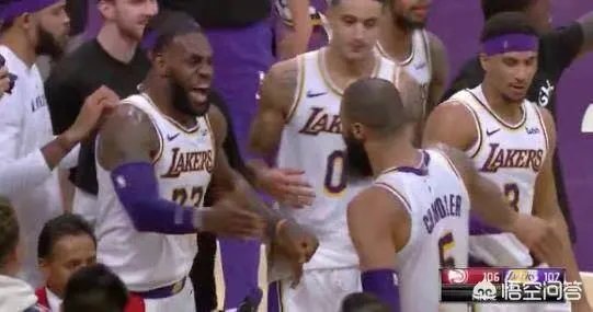 湖人胜老鹰，詹姆斯扣篮绝杀后身体挂在篮筐上长达5秒，为什么没被吹技术犯规？