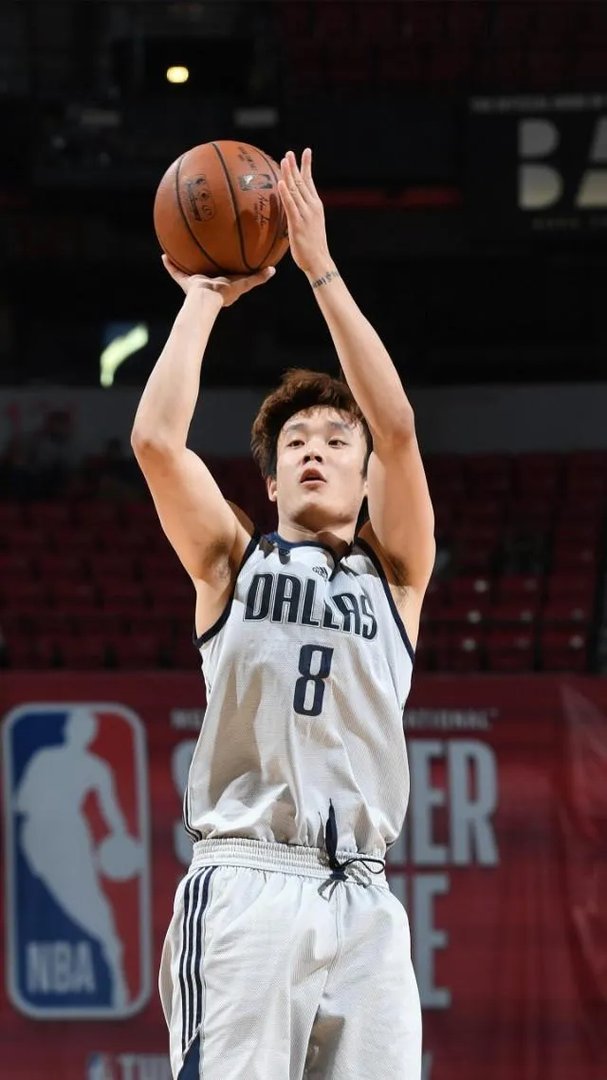 为什么我们见到的跳尬舞的视频都是那么的猥琐，难道正常人都不跳吗？