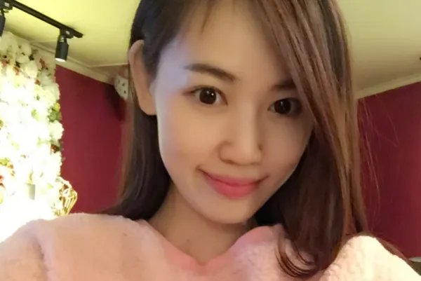 马蓉卖萌自拍，还嘲讽王宝强，她究竟为何这么做，你怎么看?