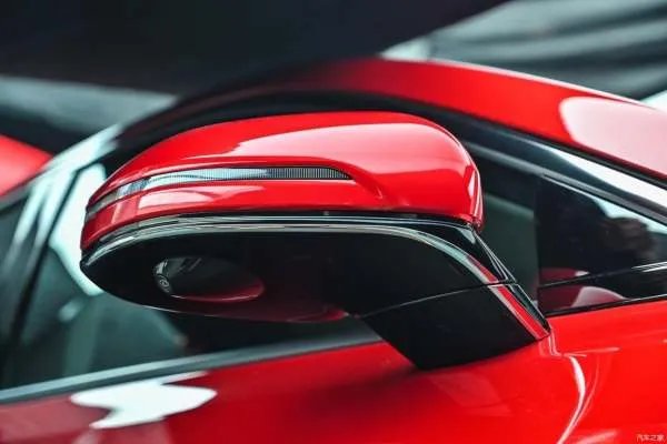 全新奔腾B70官图曝光，B? CONCEPT概念车翻版值得期待