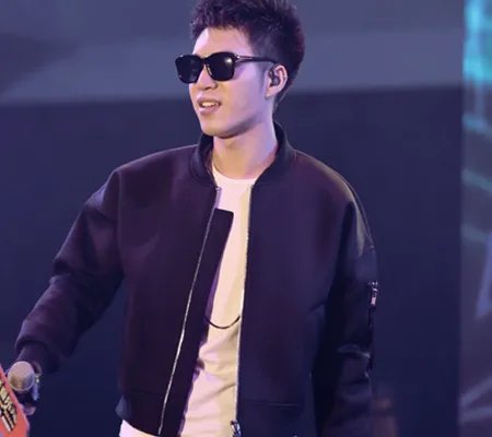 乔洋的图片海量集锦  单曲《蜡笔没了小新》描述童话般爱情