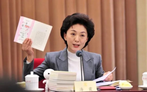 海霞第二任老公是谁?