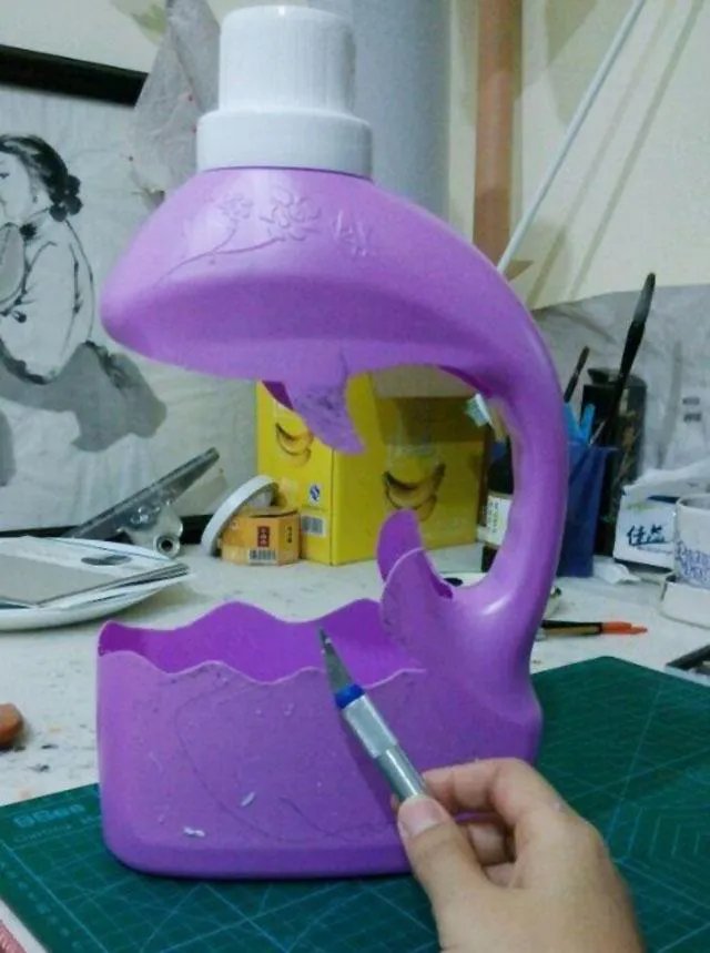 洗衣液瓶子做花盆制作方法图片