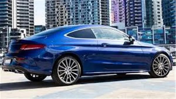 奔驰C200报价是多少？目前值得入手么？