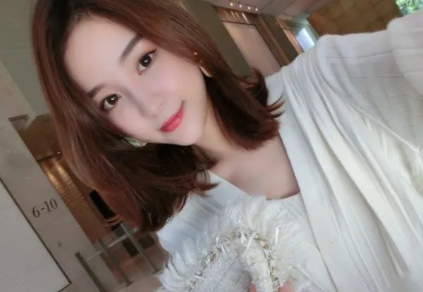 同样是王思聪的前女友，雪梨是凭借什么自创品牌，身价过亿成为豪门网红？