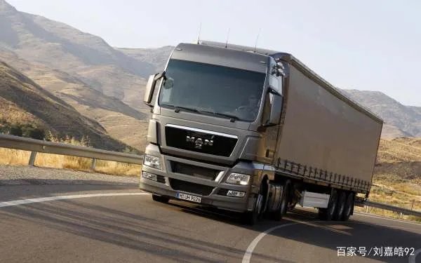 有人说大货车在满载和空车时是两种驾驶体验，你怎么看？