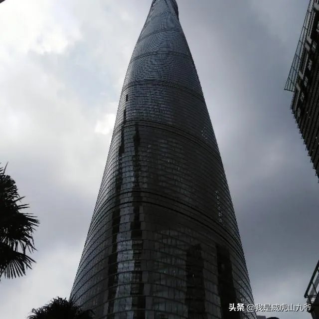 一个国家百姓口袋里有钱重要，还是建高楼大厦城市繁华重要？