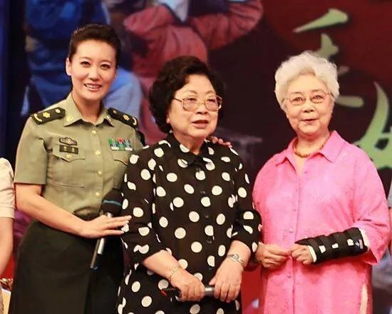 悲惨的田华:家中四人患癌,花光300万,如今怎样?