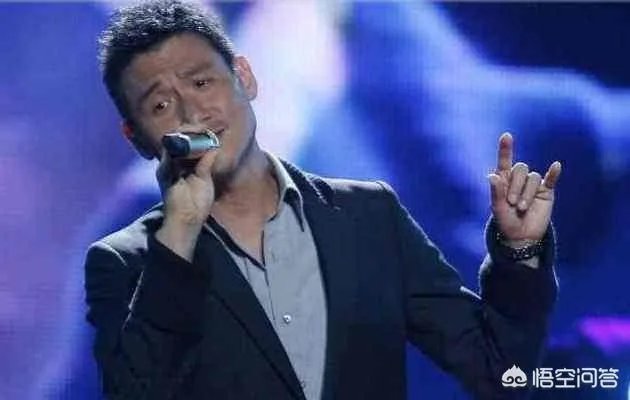 费玉清抬头唱歌有什么特殊含义吗?