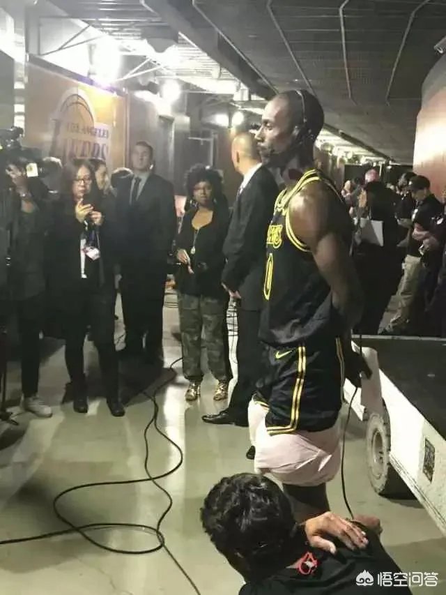 你觉得安德烈英格拉姆为什么让球迷如此感动？