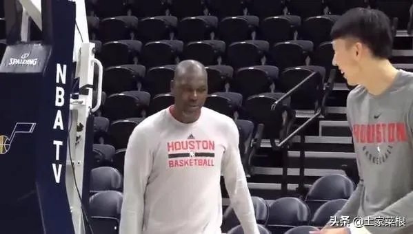 曾被球迷寄予厚望的周琦，在经历世界杯后，还能扛起男篮大旗吗？