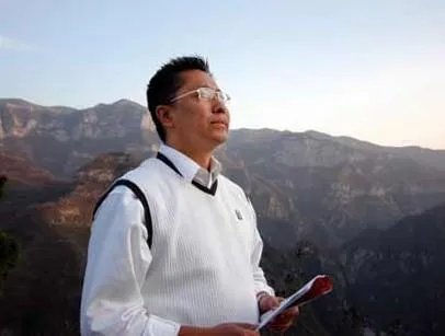 李阳家暴门后首发声,将起诉前妻,两人为何会闹到这种地步?